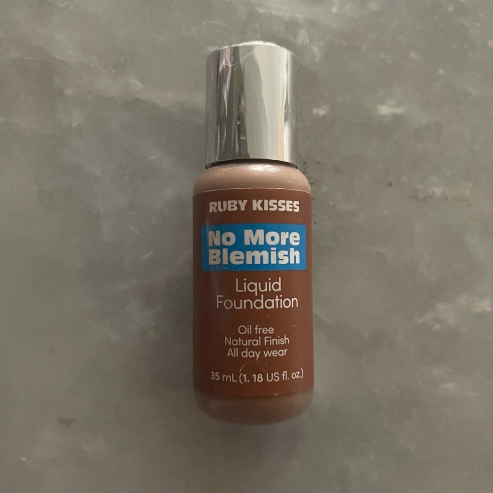 Kiss Ruby Kisses No More Blemish Liquid Foundation HONEY BROWN